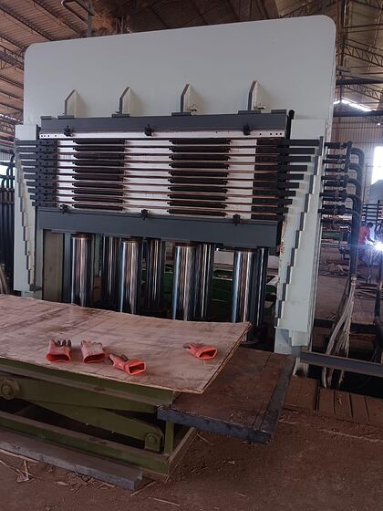 Plywood press commissioning