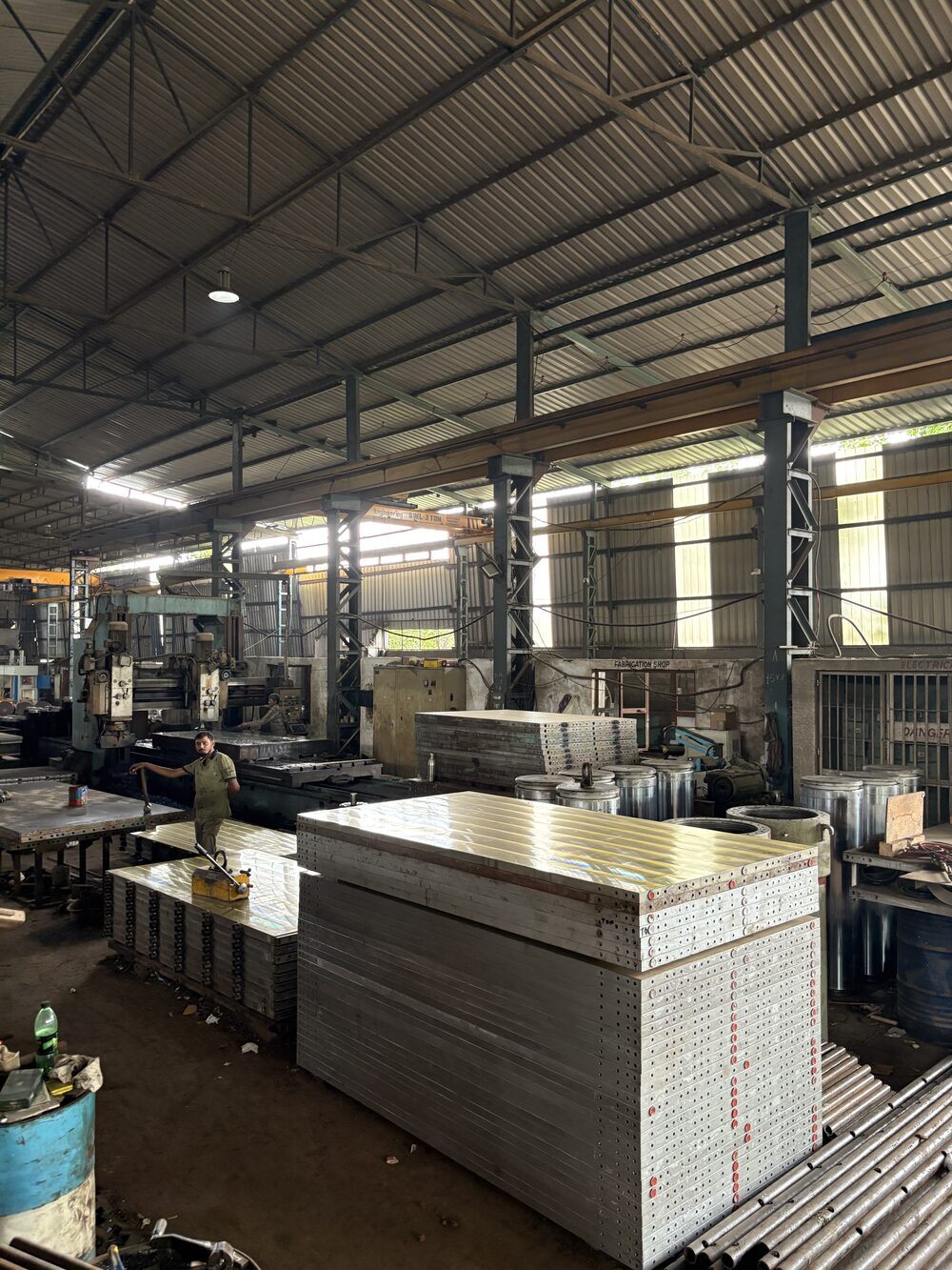 Hot platens and press plates in the Gurukrupa fabrication shop